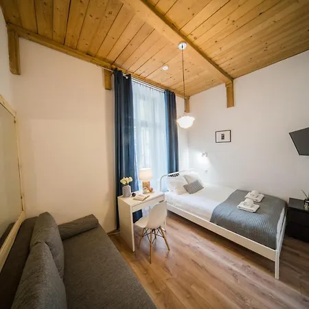 Roller Aparthotel