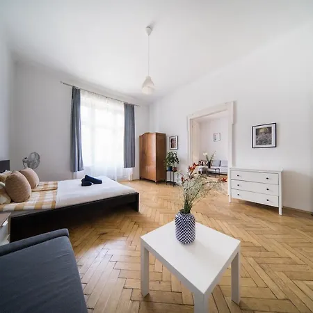 Aparthotel Roller *