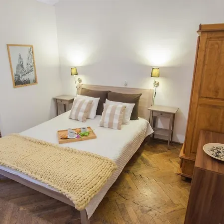 Aparthotel Roller *