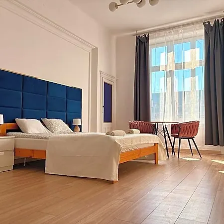 Aparthotel Roller