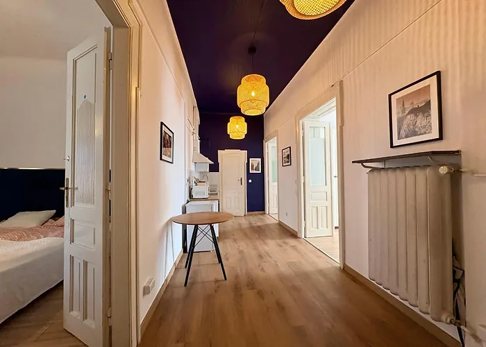 Roller Aparthotel 4*